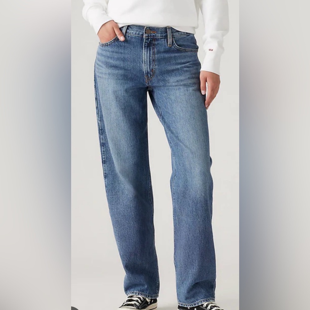 Levi's Women's Relaxed Jeans in Dark Blue